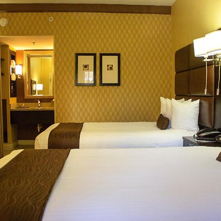 Inn At The Peachtrees, Ascend Hotel Collection Атланта Экстерьер фото