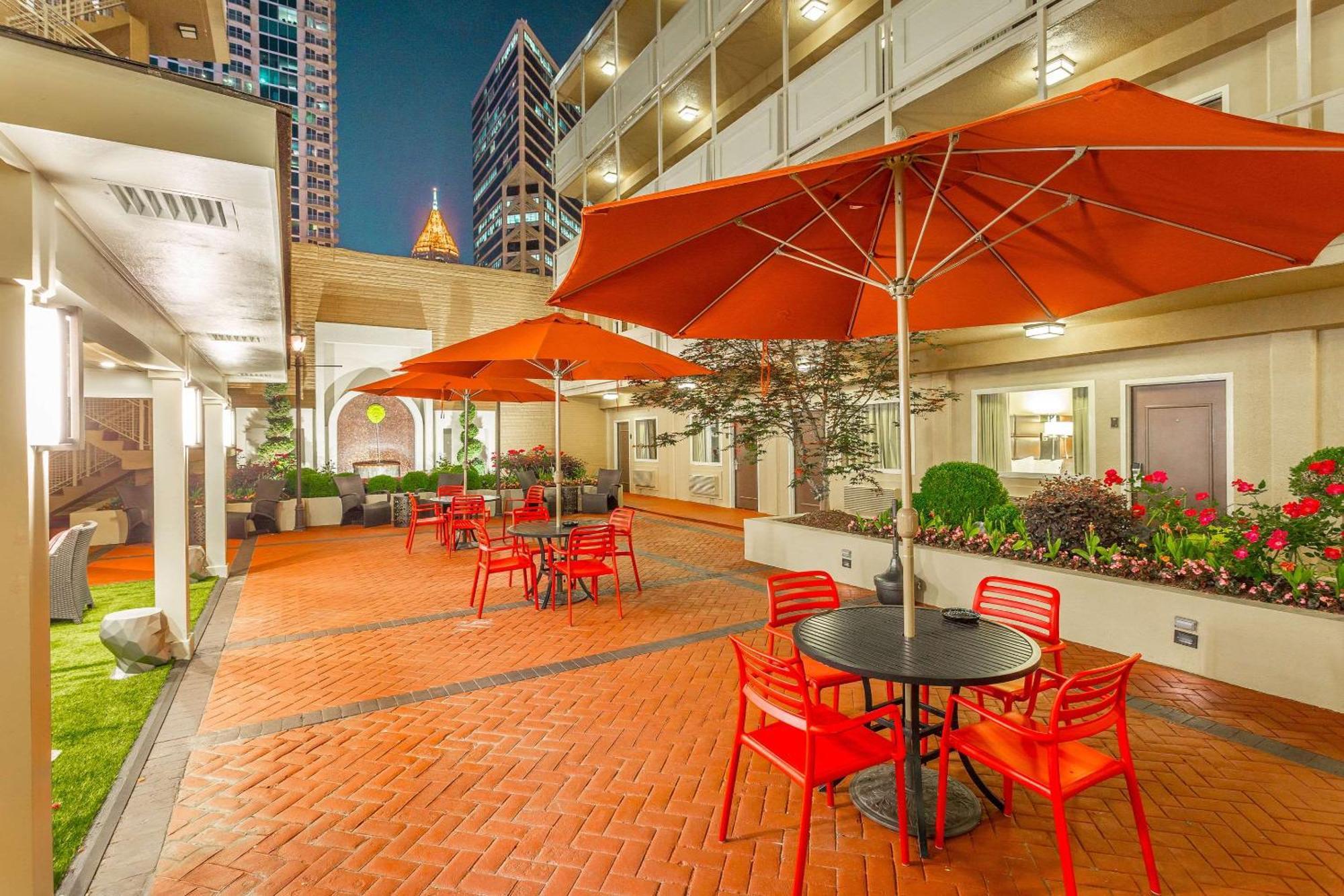 Inn At The Peachtrees, Ascend Hotel Collection Атланта Экстерьер фото