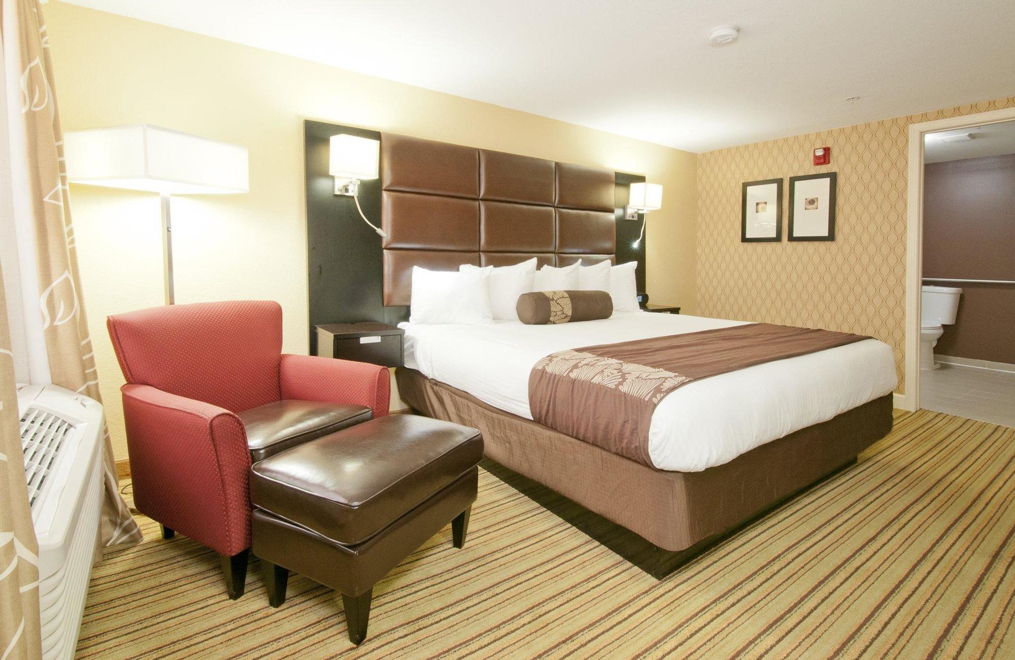Inn At The Peachtrees, Ascend Hotel Collection Атланта Экстерьер фото