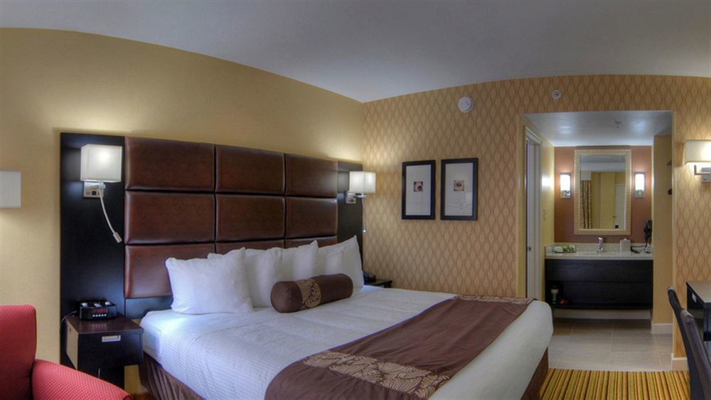Inn At The Peachtrees, Ascend Hotel Collection Атланта Экстерьер фото