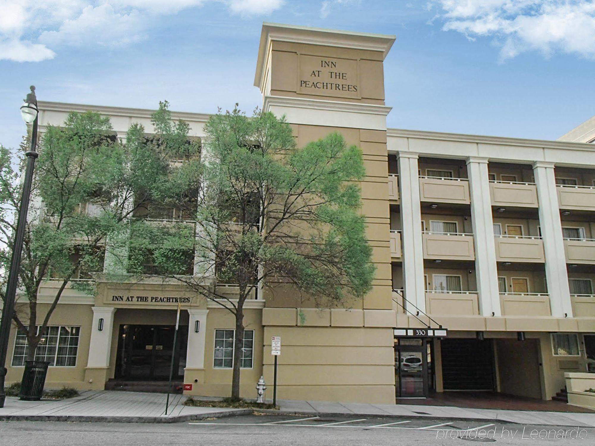 Inn At The Peachtrees, Ascend Hotel Collection Атланта Экстерьер фото